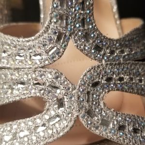 Ladies Silver Peep Toe De Blossom Collection -Size 7.5